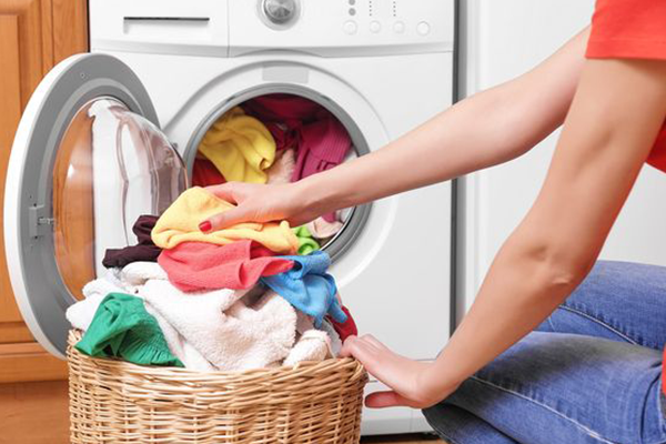 Cuci Kiloan dan Satuan Reguler